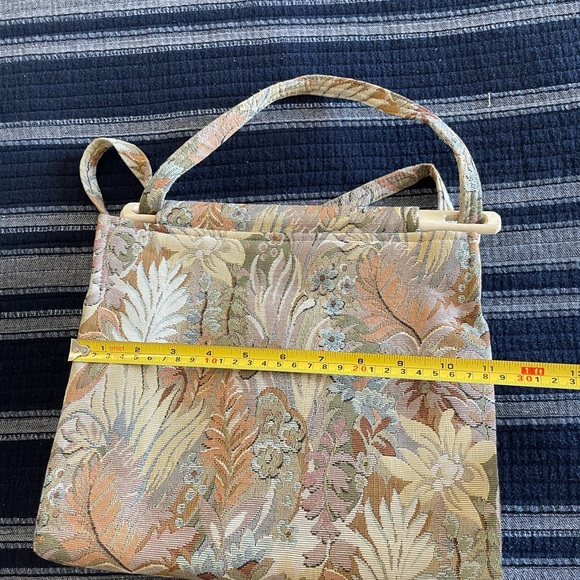 Toby Weston Floral Tapestry Handbag With Adjustable Strap - Picture 12 of 15